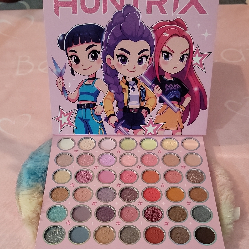 HUNTRIX K-POP EYESHADOW PALETTE 42 Shades